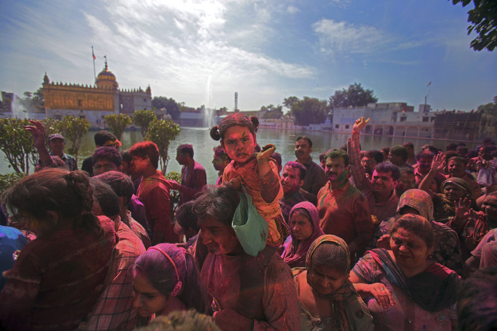 Holi celebrations at Drgiana Mandir Amritsar
